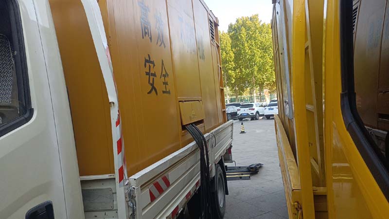 老城如何判断柴油发电机组和UPS电源的切换时间是否符合要求？